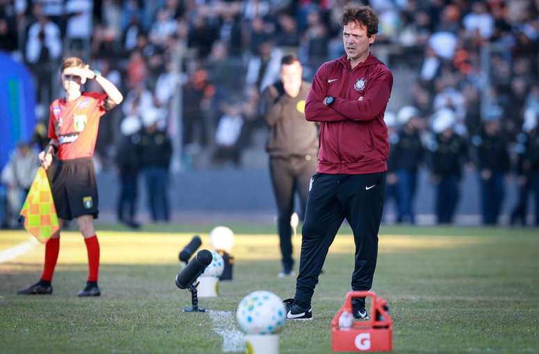 Fernando Diniz tem &lsquo;dor de cabe&ccedil;a&rsquo; para montar ataque do Corinthians &ndash;