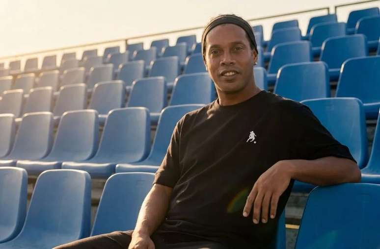 Ronaldinho Ga&uacute;cho tem hist&oacute;rico de proximidade com o basquete e acompanhava jogos da NBA &ndash;