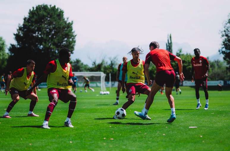 Atividade de prepara&ccedil;&atilde;o do RB Salzburg antes de encarar o Pafos &ndash;