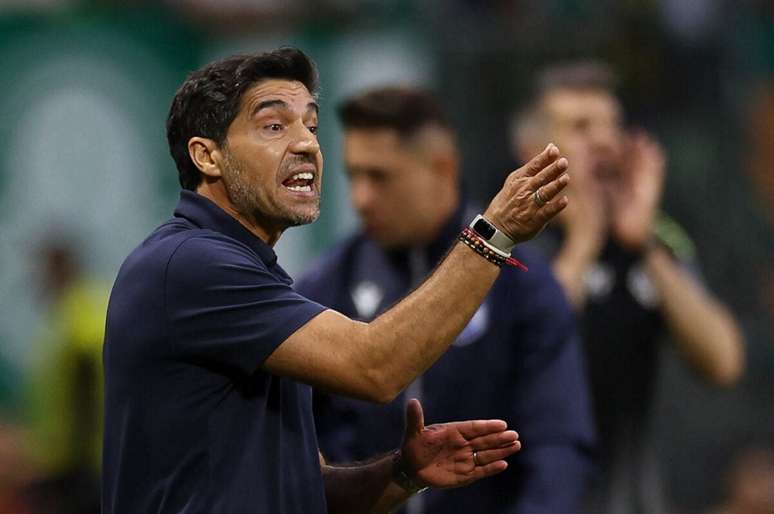 Abel Ferreira irado durante o jogo do Palmeiras &ndash;