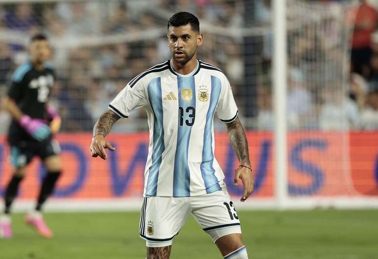 Cuti Romero em a&ccedil;&atilde;o com a camisa da Argentina na Copa do Mundo de 2026 &ndash;