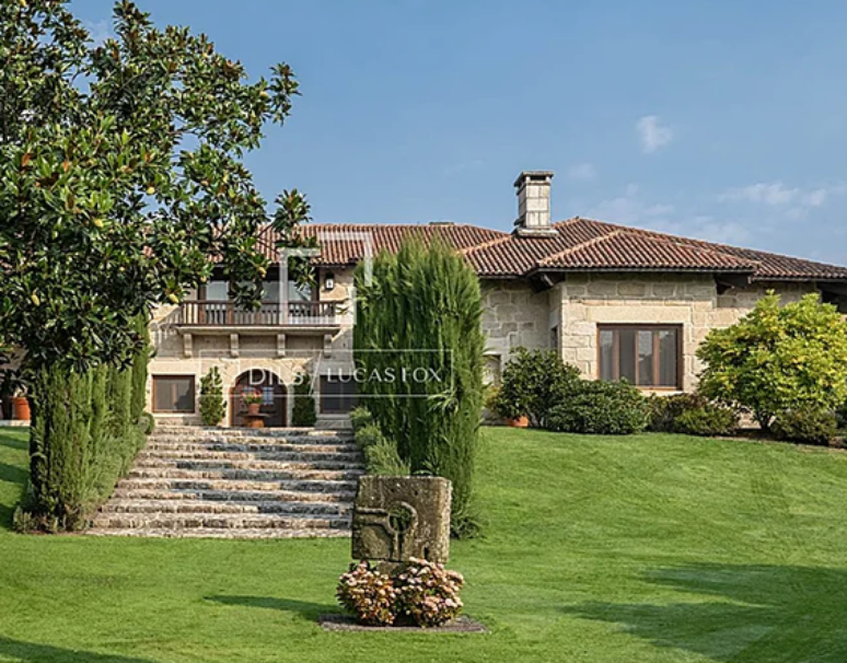 Casa comprada por Iglesias h&aacute; um ano est&aacute; &agrave; venda pelo corretor Lucas Fox