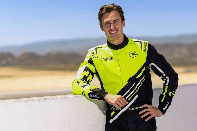 Apresentação de Théo Pourchaire para a Opel