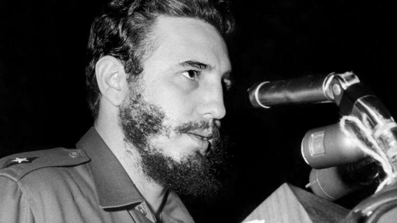 Fidel Castro diante da tribuna da Assembleia Geral da ONU, em Nova York, em 26 de setembro de 1960.