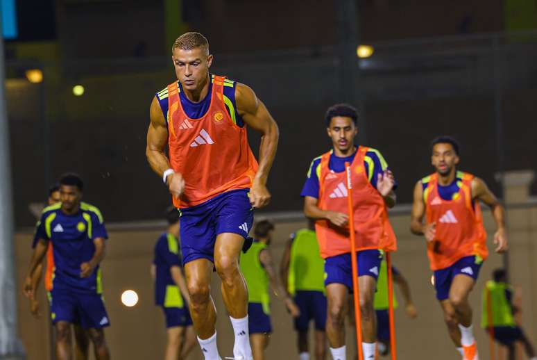 Cristiano Ronaldo no seu primeiro treino com o restante do elenco do Al-Nassr ap&oacute;s a Copa do Mundo &ndash;