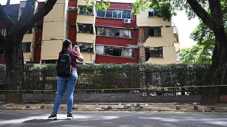 Os irm&atilde;os enfrentaram outro terremoto na segunda-feira, desta vez em Cali, Col&ocirc;mbia