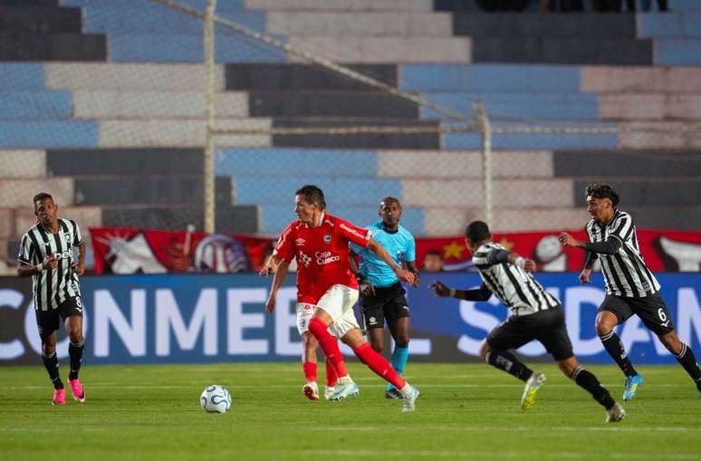 Cienciano s&oacute; n&atilde;o vai para as quartas de final em caso de hecatombe &ndash;