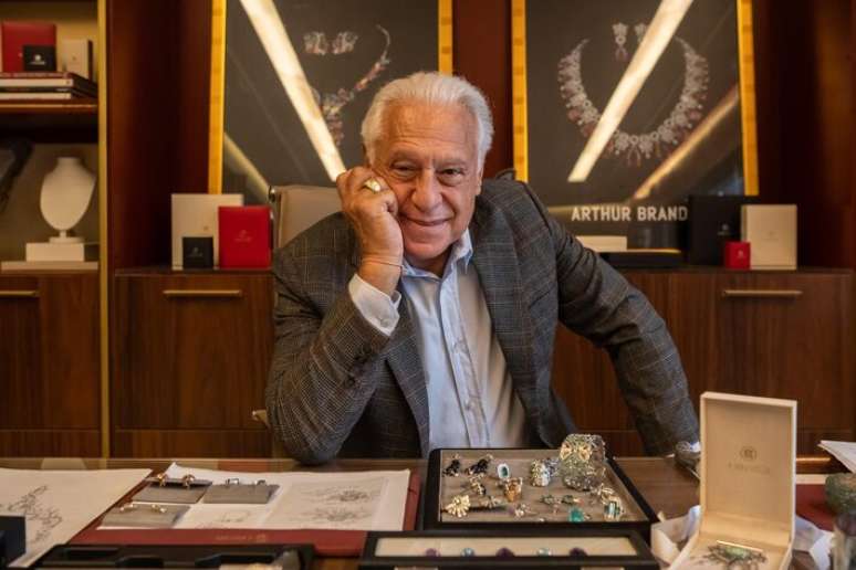 Arthur (Antonio Fagundes) em 'Quem ama cuida'