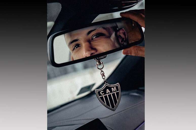 Casta&ntilde;o chega para brigar pela titularidade no Galo &ndash;