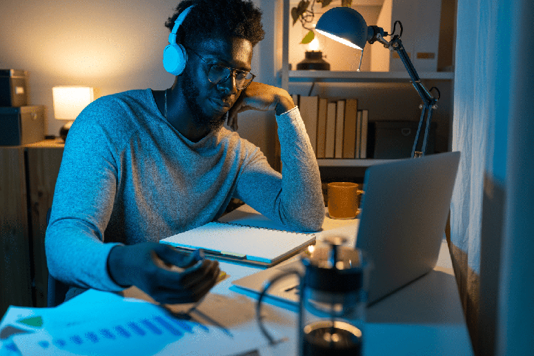 Reduzir o tempo de sono para estudar pode prejudicar a aten&ccedil;&atilde;o e dificultar o acesso &agrave;s informa&ccedil;&otilde;es aprendidas 