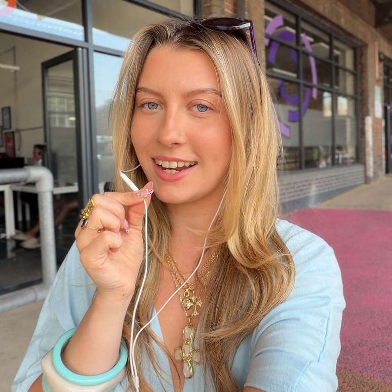 Monique Wellman-Mason prefere fones de ouvido com fio aos modelos sem fio mais sofisticados