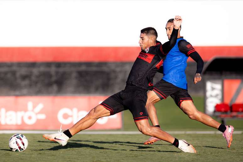 Atl&eacute;tico Goianense tenta vencer o Vila e superar o rival na tabela de classifica&ccedil;&atilde;o. Treino CT Drag&atilde;o do Brasil &ndash; 12/08/2026 &ndash;