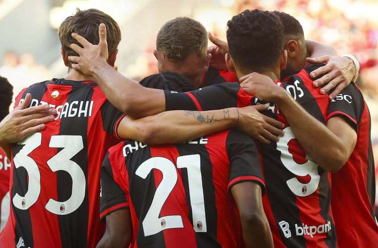 Italianos comemoram vit&oacute;ria sobre o United &ndash;