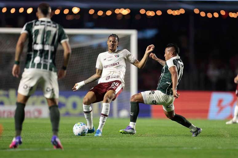 S&atilde;o Paulo ficou no empate com Coritiba &ndash;