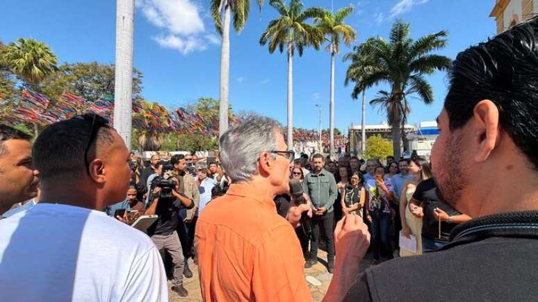 Zema discursou para apoiadores e jornalistas neste domingo, 16, em Montes Claros (MG)