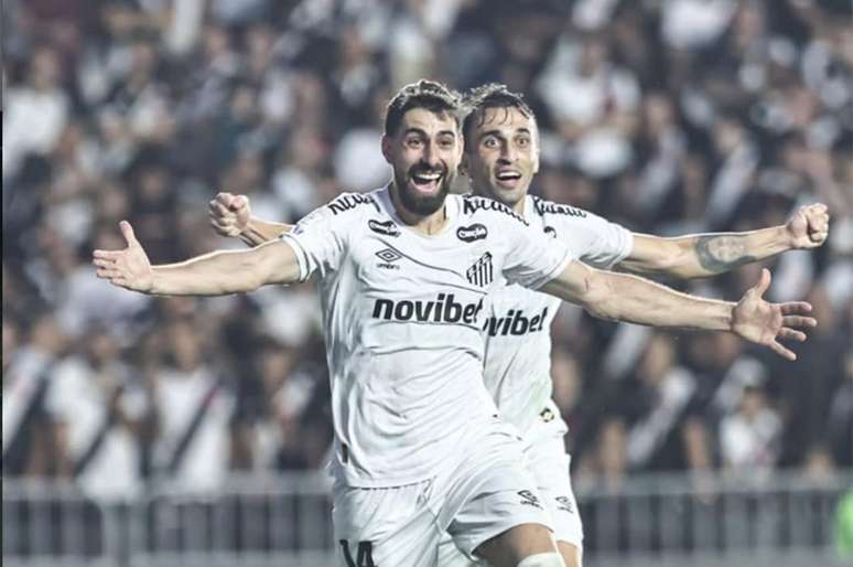 Luan Peres marcou o terceiro gol do Santos contra o Vasco &ndash;