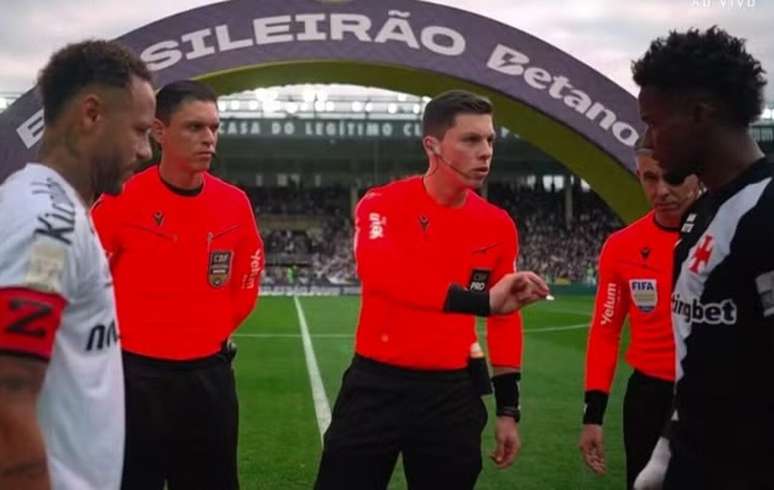 Neymar e Thiago Mendes n&atilde;o se cumprimentaram antes do jogo Vasco x Santos &ndash; Reprodu&ccedil;&atilde;o de TV