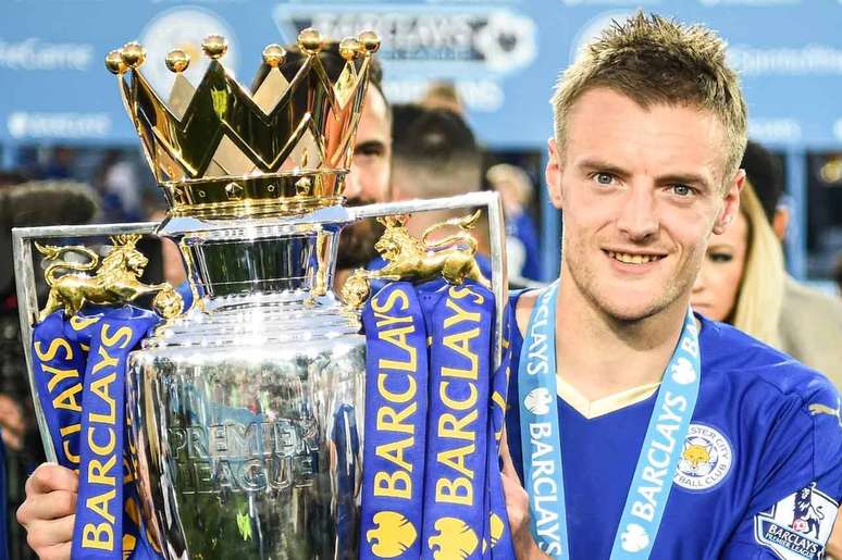 Vardy brilhou com a camisa do Leicester, pelo qual foi campe&atilde;o ingl&ecirc;s na temporada 2015/16 &ndash; Divulga&ccedil;&atilde;o/Leicester