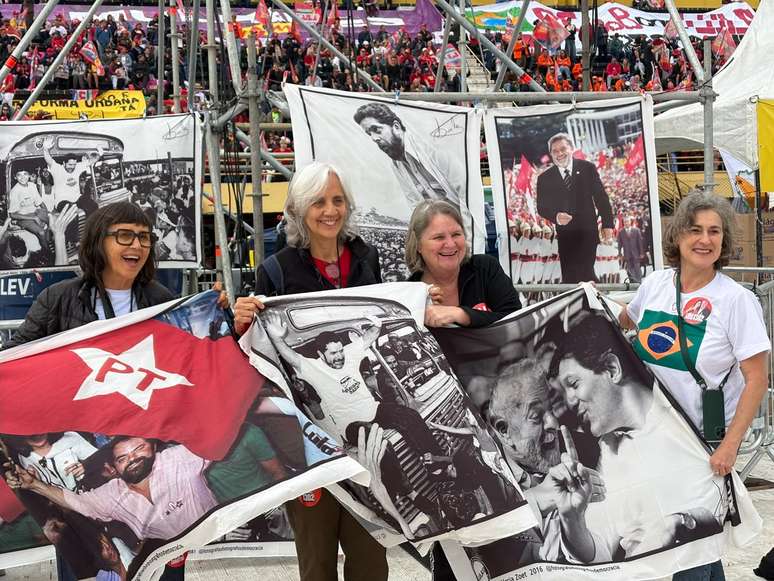 Apoiadores no lan&ccedil;amento da campanha de Lula