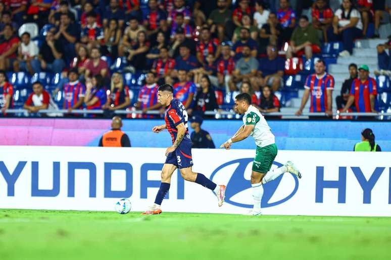 Palmeirass e Cerro Porte&ntilde;o se enfrentaram neste ano no Nueva Olla &ndash;