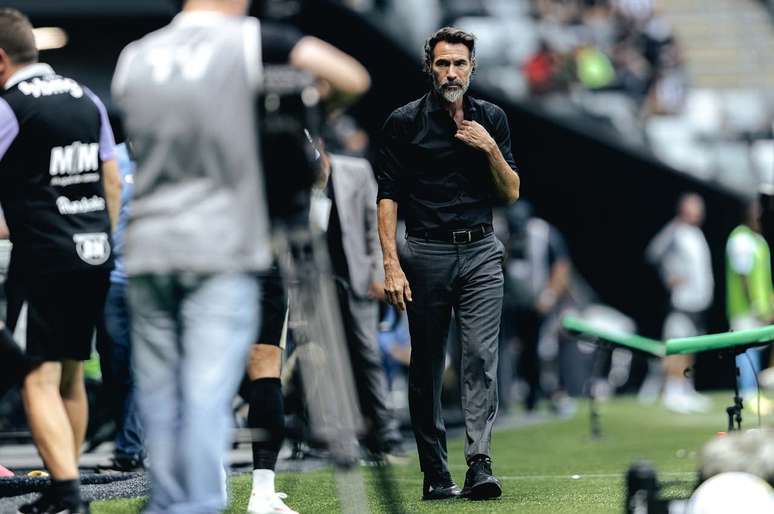 Dom&iacute;nguez mostrou preocupa&ccedil;&atilde;o com refor&ccedil;os para a defesa do Galo &ndash; Pedro Souza / Atl&eacute;tico