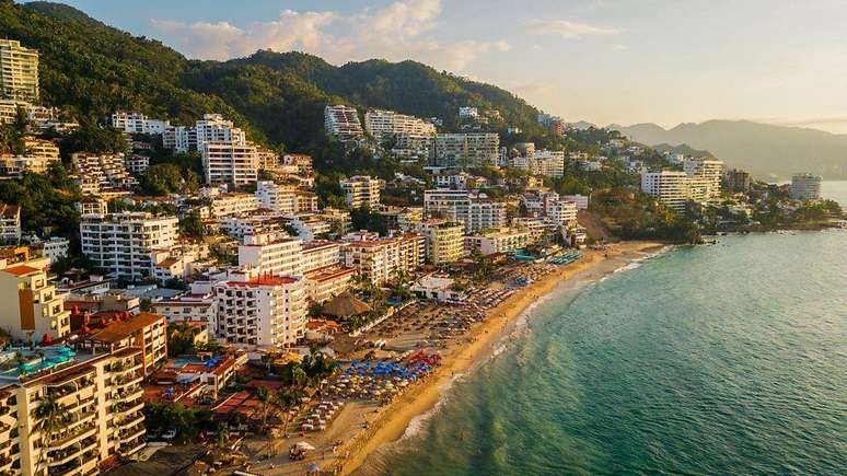 As praias e o forte senso de comunidade de Puerto Vallarta, no oeste do M&eacute;xico, fizeram do local uma escolha popular entre os estrangeiros