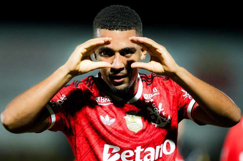 Samuel Lino fechou a goleada do Flamengo por 5 a 1 sobre o Mirassol &ndash;