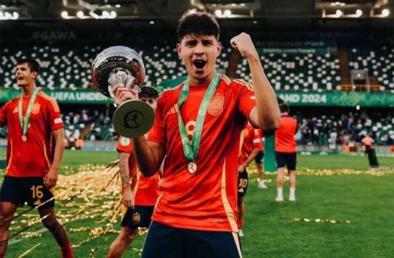 Brasileiro naturalizado espanhol foi formado nas categorias de base do Espanyol –