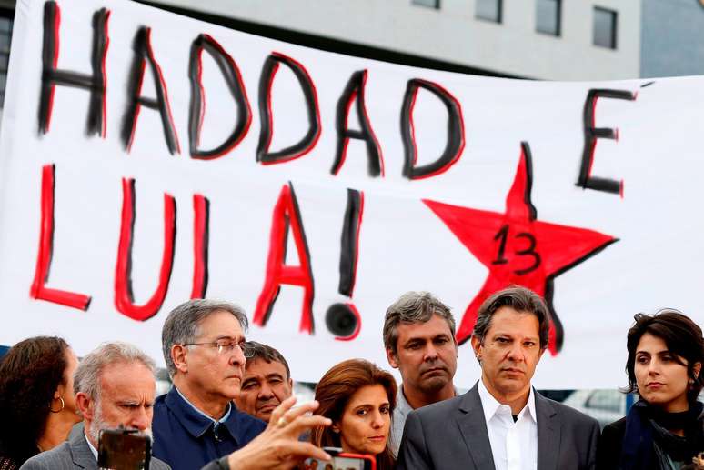Em 2018, o registro da candidatura de Lula (PT) foi indeferido pelo TSE por conta de sua condena&ccedil;&atilde;o em segunda inst&acirc;ncia; Haddad o substituiu na chapa 26 dias antes da elei&ccedil;&atilde;o