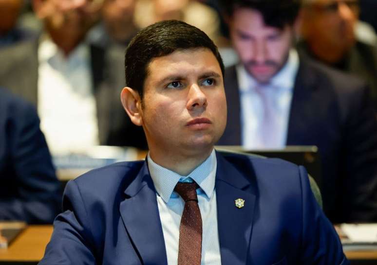 Netto G&oacute;es, diretor de Arbitragem da CBF, cr&ecirc; no sucesso da aplica&ccedil;&atilde;o das novas regras para recuperar tempo &uacute;til de jogo &ndash;