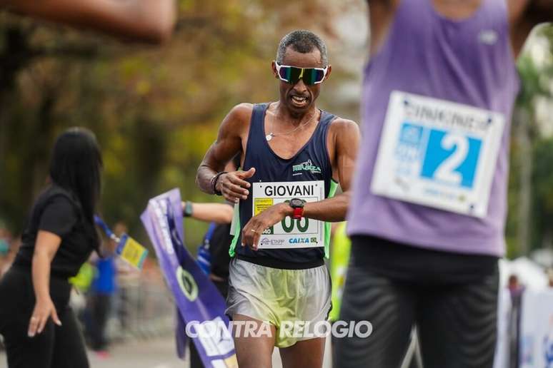 Giovani ficou em 5&ordm; geral na Meia do Rio e foi o 1&ordm; no Brasileiro (Foto: Fernanda Paradizo)