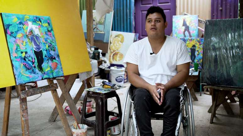 Artista Melvin G&oacute;mez questiona manuten&ccedil;&atilde;o do regime de exce&ccedil;&atilde;o em El Salvador