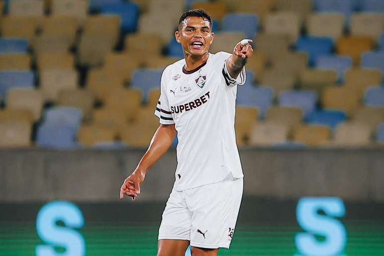Thiago Silva volta ao time titular &ndash;