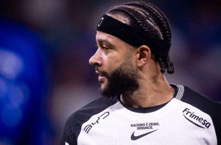 Stabile assina renovação de Depay –