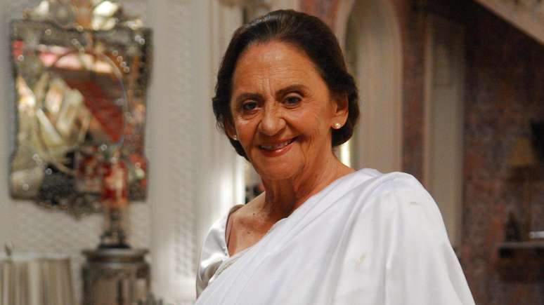 Laura Cardoso em cena da novela Caminho das &Iacute;ndias, em 2009