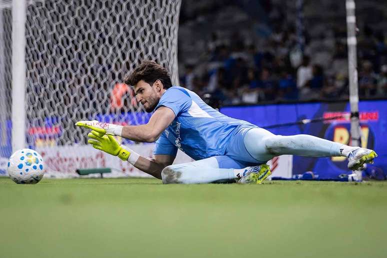 Cria da Toca soma 22 partidas pelo time principal e tem aproveitamento de 60,60% &ndash;