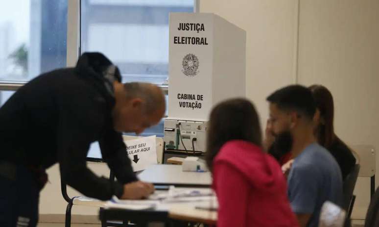 Idosos representam 23% do eleitorado brasileiro hoje, segundo a diretora do Datafolha