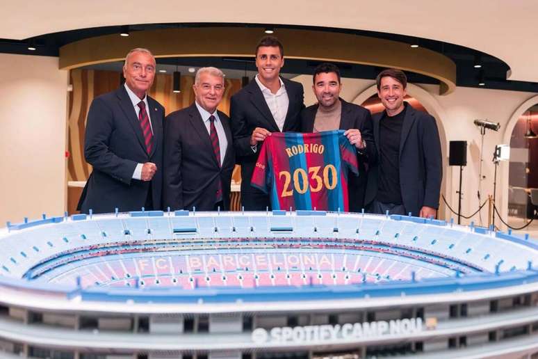 Rodri deixa o City ap&oacute;s sete anos e assina com o Barcelona &ndash;