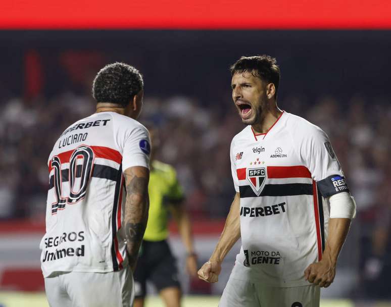S&atilde;o Paulo vence o Bol&iacute;var e se classifica na Sul-Americana &ndash;