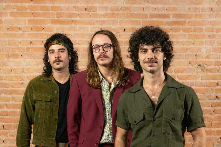 'Pra Quem Andou Perdido', da banda Colomy, tem participa&ccedil;&otilde;es de Guilherme Arantes e Peter Buck, do R.E.M.