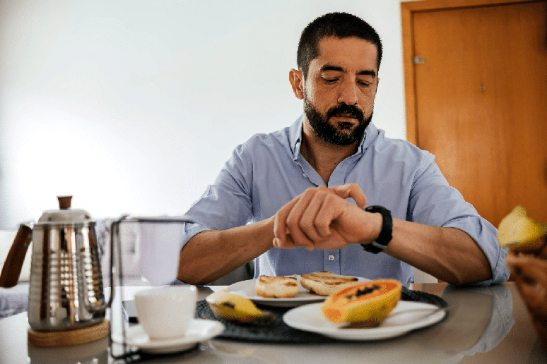 A rotina de quem trabalha &agrave; noite pode alterar a organiza&ccedil;&atilde;o dos hor&aacute;rios de sono e alimenta&ccedil;&atilde;o 