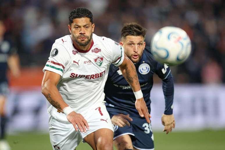 Hulk &eacute; titular no Tricolor &ndash;