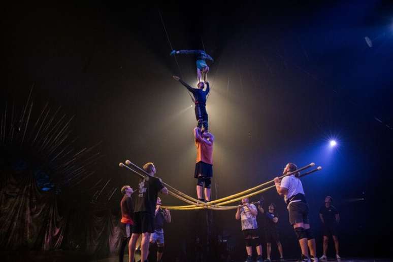 Ensaio dos artistas integrantes do Cirque du Soleil para o espet&aacute;culo 'Alegr&iacute;a', montado no Parque Villa Lobos, em S&atilde;o Paulo