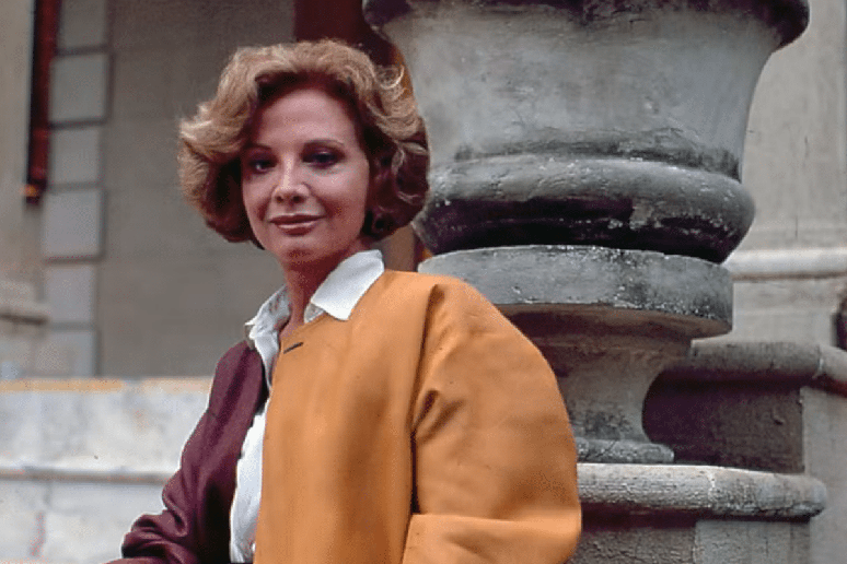 Em &ldquo;Rainha da Sucata&rdquo;, a atriz viveu Laurinha, uma socialite decadente que se tornou uma das vil&atilde;s mais marcantes das novelas 