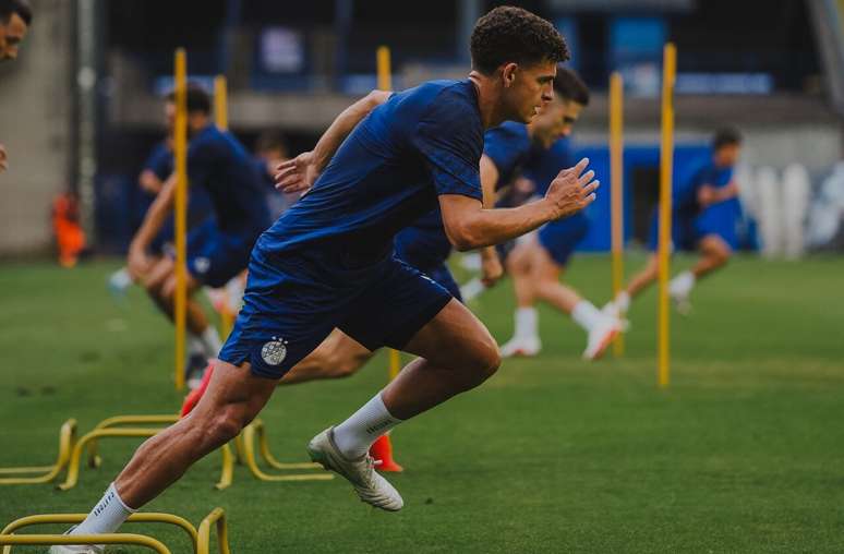 Dinamo City, mesmo em casa, chega como franco-atirador &ndash;