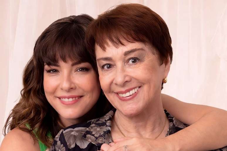 Regiane Alves e N&iacute;vea Maria