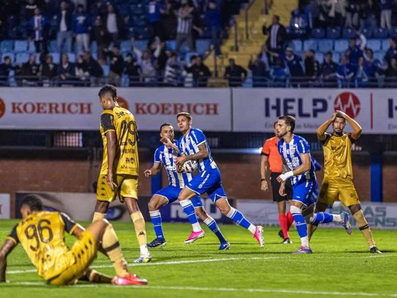 Ava&iacute; vence o Sport e deixa a zona de rebaixamento da S&eacute;rie B do Campeonato Brasileiro &ndash;