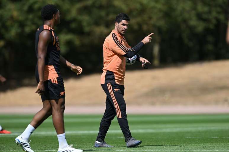 Mikel Arteta comanda treinamento do Arsenal &ndash;