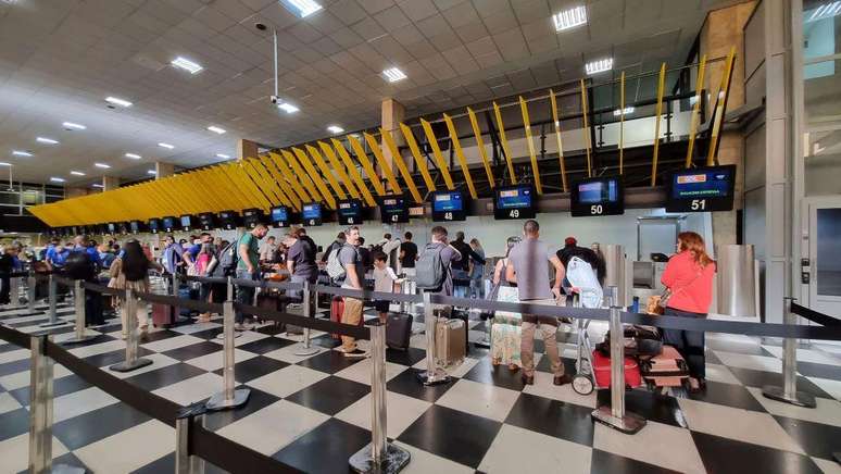 Infra&ccedil;&otilde;es cometidas no aeroporto n&atilde;o resultar&atilde;o em proibi&ccedil;&atilde;o de voar, mas podem render multa de at&eacute; R$ 17,5 mil