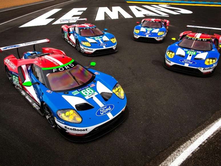 Ford GT durante as 24 Horas de Le Mans de 2016